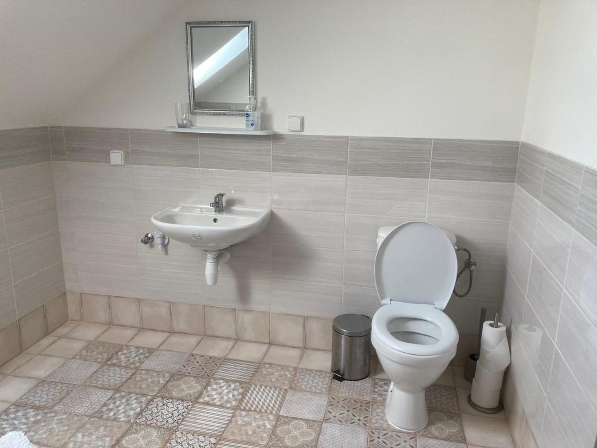 Апартаменты Apartman Restaurace Praha Етршиховице Экстерьер фото