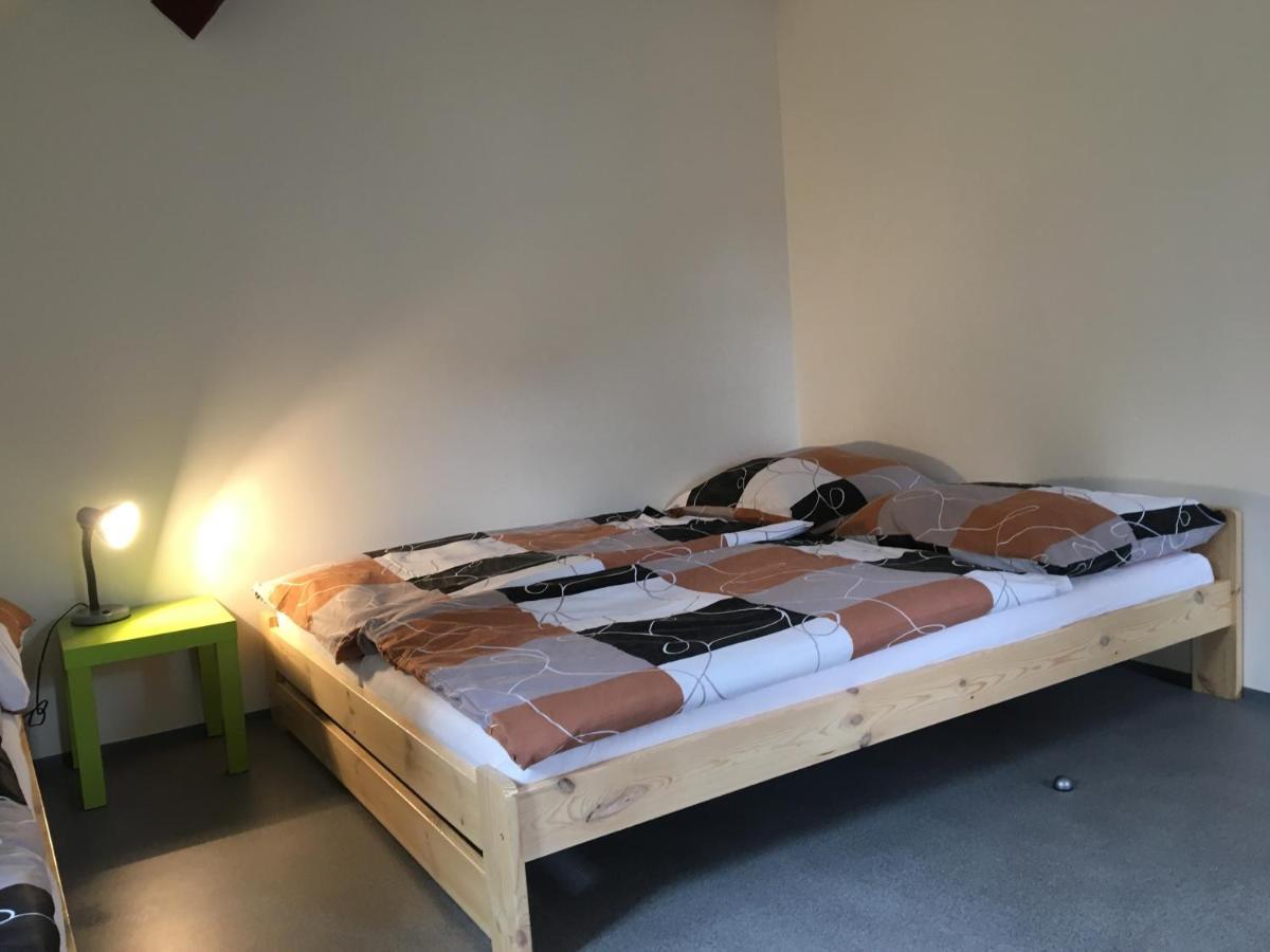 Апартаменты Apartman Restaurace Praha Етршиховице Экстерьер фото